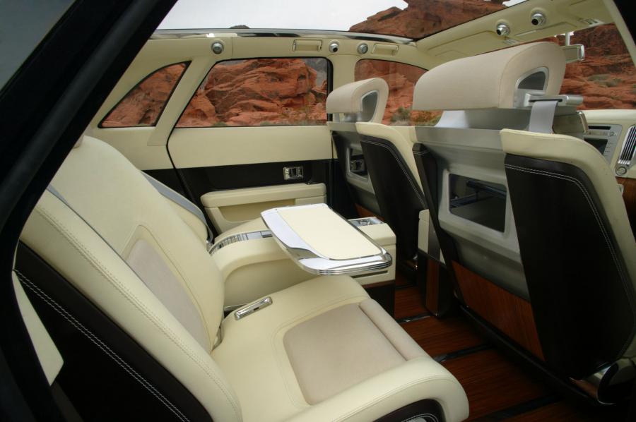  Lincoln Aviator Concept 2004 года  (фото 18 из 37)